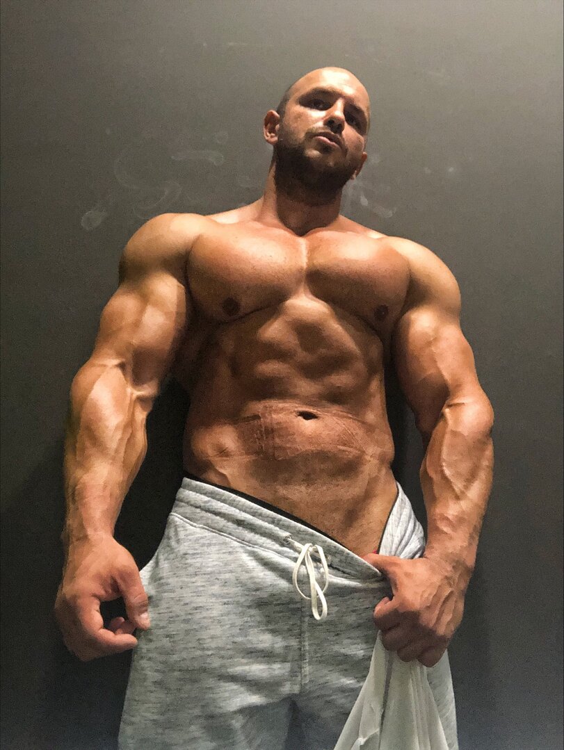 Live muscle show